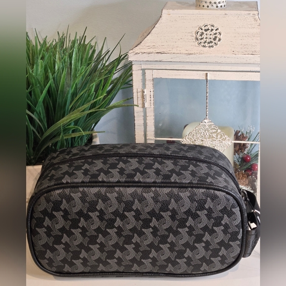 True Religion Black Patterned Men's Toiletry Bag - Picture 3 of 5